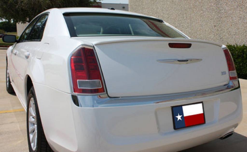 Chrysler 300 Custom Lip No Light Spoiler (2011 and UP) - DAR Spoilers