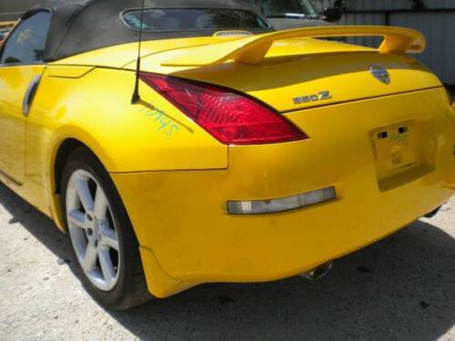 Nissan 350Z Coupe Custom 2-Post No Light Spoiler (2003-2008)